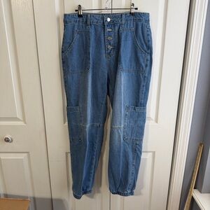 Blue denim cargo pocket jogger pants size large